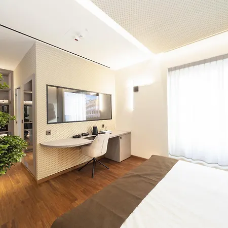 Tritone Luxury Piazza Del Popolo 4*