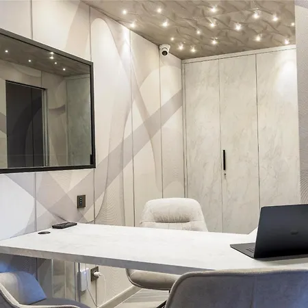 Tritone Luxury Piazza Del Popolo 4*