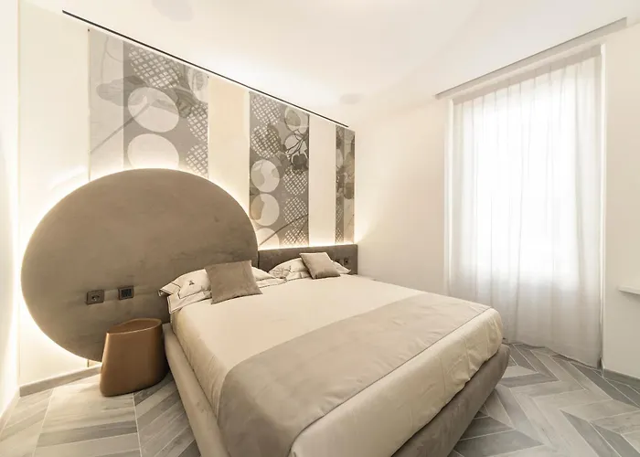 Tritone Luxury Piazza Del Popolo Bed and breakfast 4*