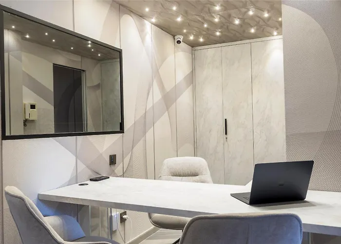 Tritone Luxury Piazza Del Popolo 4*