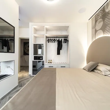 Tritone Luxury Piazza Del Popolo B&B